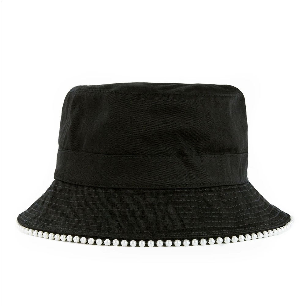 LF pearl trim bucket hat